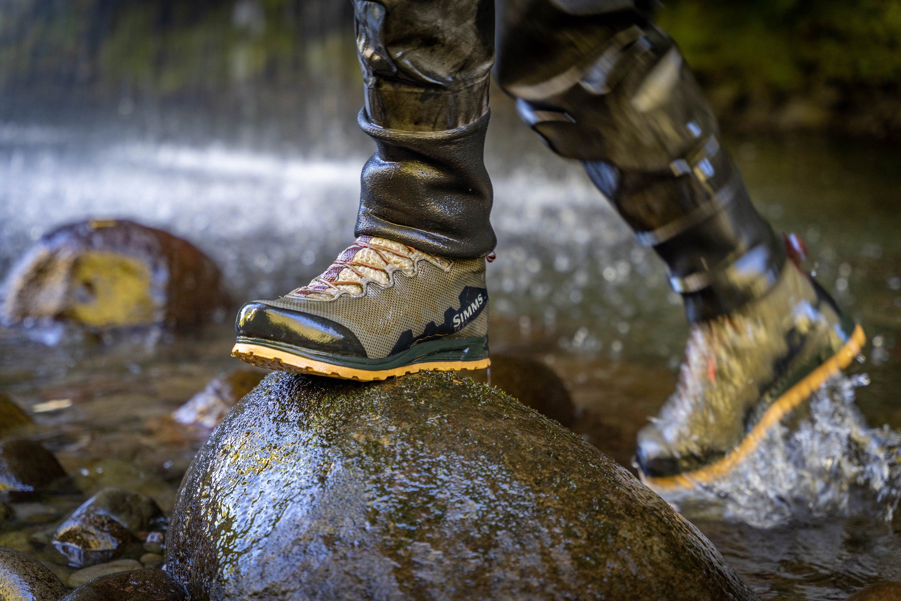 Andrew Harding's Simms Flyweight Access Boot Review – Manic Tackle Project
